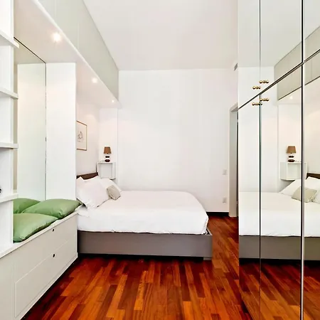 Rentopolis Piazza San Marco 1 Apartment Milan