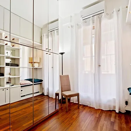 Rentopolis Piazza San Marco 1 Apartment Milan